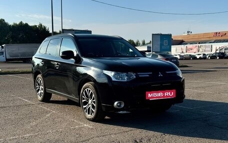 Mitsubishi Outlander III рестайлинг 3, 2012 год, 1 030 000 рублей, 2 фотография