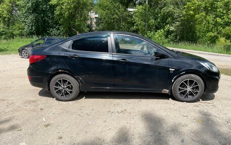 Hyundai Solaris II рестайлинг, 2013 год, 500 000 рублей, 4 фотография