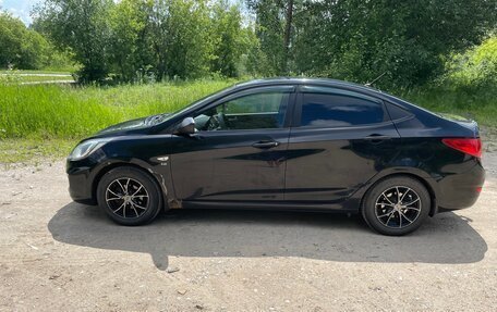 Hyundai Solaris II рестайлинг, 2013 год, 500 000 рублей, 3 фотография