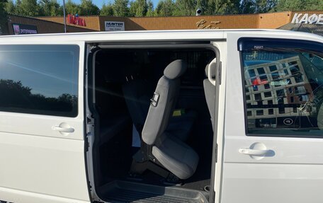 Volkswagen Caravelle T5, 2013 год, 2 600 000 рублей, 6 фотография