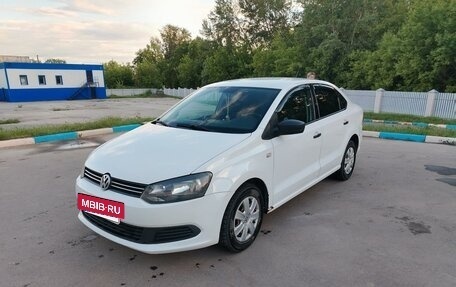 Volkswagen Polo VI (EU Market), 2013 год, 550 000 рублей, 2 фотография