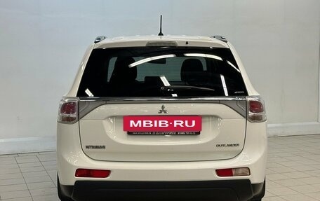 Mitsubishi Outlander III рестайлинг 3, 2012 год, 1 220 000 рублей, 3 фотография