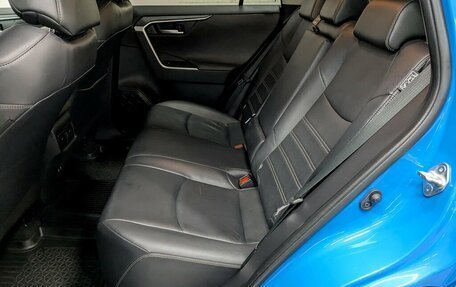 Toyota RAV4, 2020 год, 2 999 000 рублей, 3 фотография