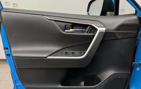 Toyota RAV4, 2020 год, 2 999 000 рублей, 13 фотография