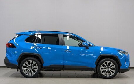 Toyota RAV4, 2020 год, 2 999 000 рублей, 12 фотография