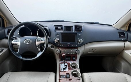 Toyota Highlander III, 2012 год, 1 870 000 рублей, 9 фотография