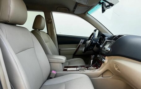 Toyota Highlander III, 2012 год, 1 870 000 рублей, 10 фотография