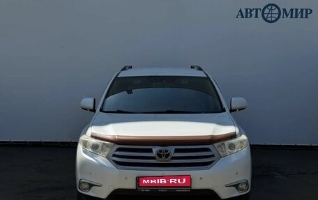 Toyota Highlander III, 2012 год, 1 870 000 рублей, 2 фотография