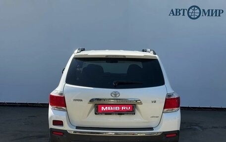 Toyota Highlander III, 2012 год, 1 870 000 рублей, 7 фотография