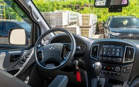 Hyundai Grand Starex Grand Starex I рестайлинг 2, 2019 год, 3 150 000 рублей, 18 фотография