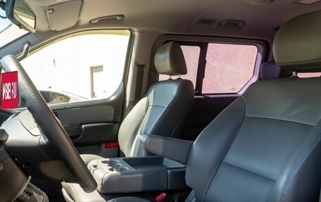 Hyundai Grand Starex Grand Starex I рестайлинг 2, 2019 год, 3 150 000 рублей, 11 фотография