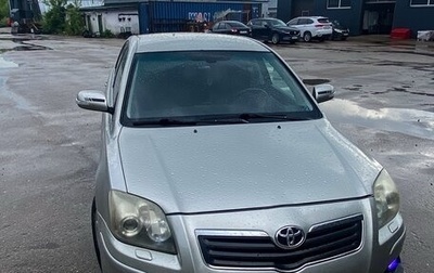 Toyota Avensis III рестайлинг, 2006 год, 700 000 рублей, 1 фотография