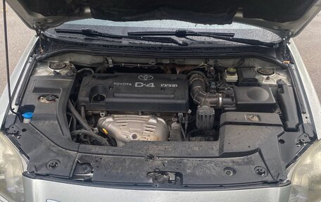 Toyota Avensis III рестайлинг, 2006 год, 700 000 рублей, 12 фотография