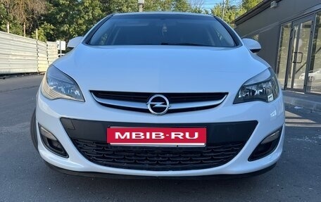 Opel Astra J, 2014 год, 635 000 рублей, 3 фотография