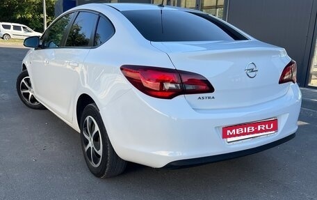 Opel Astra J, 2014 год, 635 000 рублей, 10 фотография