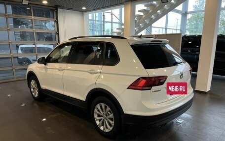 Volkswagen Tiguan II, 2020 год, 2 490 000 рублей, 5 фотография