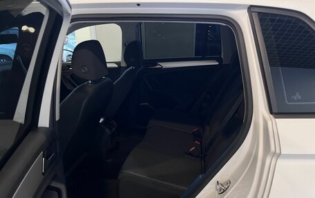 Volkswagen Tiguan II, 2020 год, 2 490 000 рублей, 25 фотография
