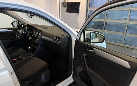 Volkswagen Tiguan II, 2020 год, 2 490 000 рублей, 27 фотография