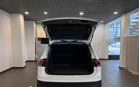 Volkswagen Tiguan II, 2020 год, 2 490 000 рублей, 38 фотография