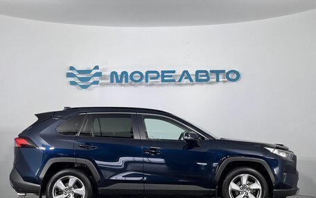 Toyota RAV4, 2020 год, 3 700 000 рублей, 4 фотография