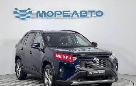 Toyota RAV4, 2020 год, 3 700 000 рублей, 3 фотография