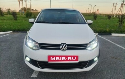 Volkswagen Polo VI (EU Market), 2012 год, 750 000 рублей, 1 фотография