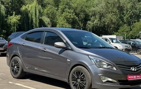 Hyundai Solaris II рестайлинг, 2015 год, 770 000 рублей, 1 фотография