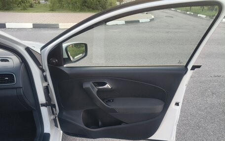 Volkswagen Polo VI (EU Market), 2012 год, 750 000 рублей, 11 фотография