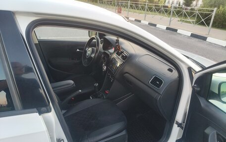 Volkswagen Polo VI (EU Market), 2012 год, 750 000 рублей, 10 фотография