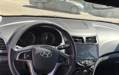 Hyundai Solaris II рестайлинг, 2015 год, 770 000 рублей, 9 фотография