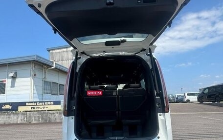 Honda Stepwgn, 2022 год, 1 850 000 рублей, 5 фотография