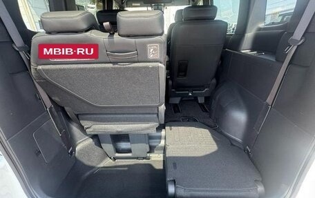 Honda Stepwgn, 2022 год, 1 850 000 рублей, 17 фотография