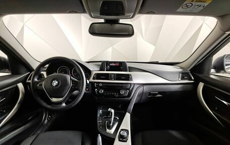 BMW 3 серия, 2017 год, 2 343 000 рублей, 11 фотография