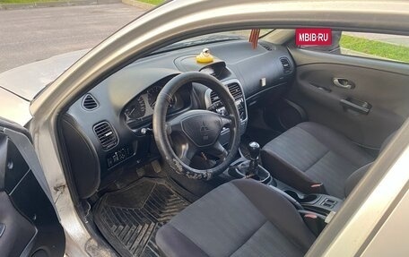 Mitsubishi Carisma I, 2003 год, 175 000 рублей, 7 фотография
