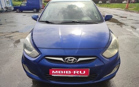 Hyundai Solaris II рестайлинг, 2012 год, 680 000 рублей, 6 фотография