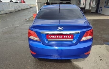 Hyundai Solaris II рестайлинг, 2012 год, 680 000 рублей, 3 фотография