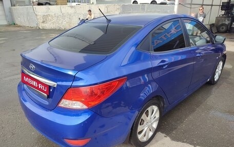 Hyundai Solaris II рестайлинг, 2012 год, 680 000 рублей, 2 фотография