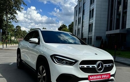 Mercedes-Benz GLA, 2020 год, 3 400 000 рублей, 2 фотография
