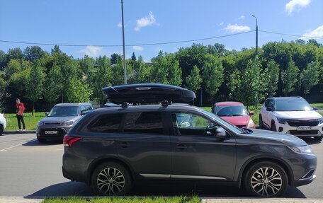 Mitsubishi Outlander III рестайлинг 3, 2018 год, 2 250 000 рублей, 4 фотография