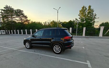 Volkswagen Tiguan I, 2016 год, 1 700 000 рублей, 5 фотография