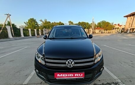 Volkswagen Tiguan I, 2016 год, 1 700 000 рублей, 2 фотография