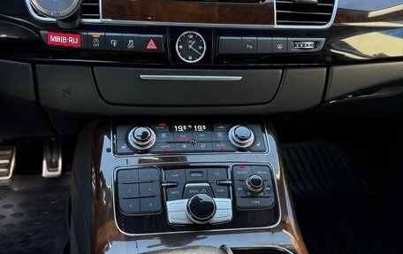 Audi A8, 2015 год, 2 200 000 рублей, 10 фотография