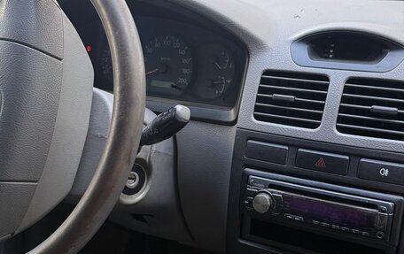 KIA Rio II, 2005 год, 250 000 рублей, 9 фотография