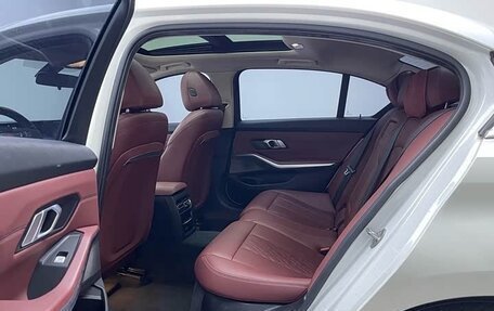 BMW 3 серия, 2023 год, 2 700 000 рублей, 11 фотография