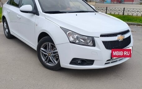 Chevrolet Cruze II, 2012 год, 900 000 рублей, 2 фотография