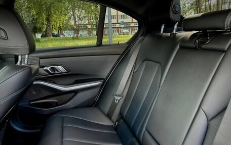 BMW 3 серия, 2022 год, 2 800 000 рублей, 21 фотография