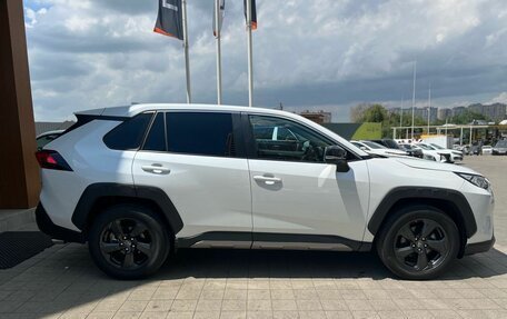 Toyota RAV4, 2022 год, 3 000 000 рублей, 4 фотография