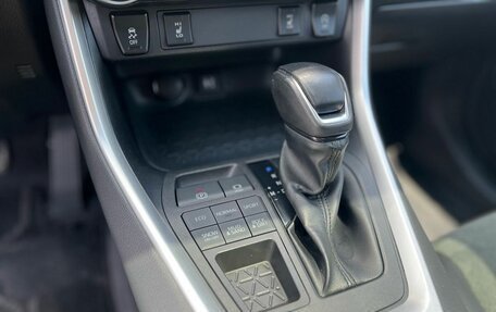 Toyota RAV4, 2022 год, 3 000 000 рублей, 13 фотография
