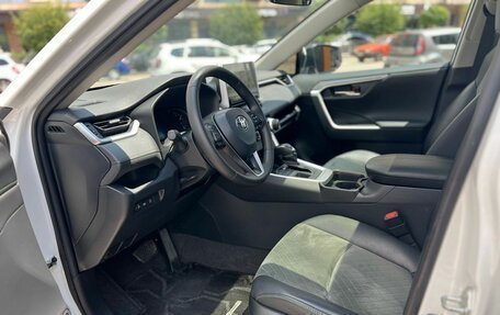 Toyota RAV4, 2022 год, 3 000 000 рублей, 9 фотография