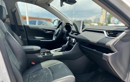 Toyota RAV4, 2022 год, 3 000 000 рублей, 19 фотография